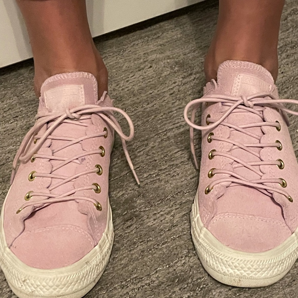 Lavender/Pink converse